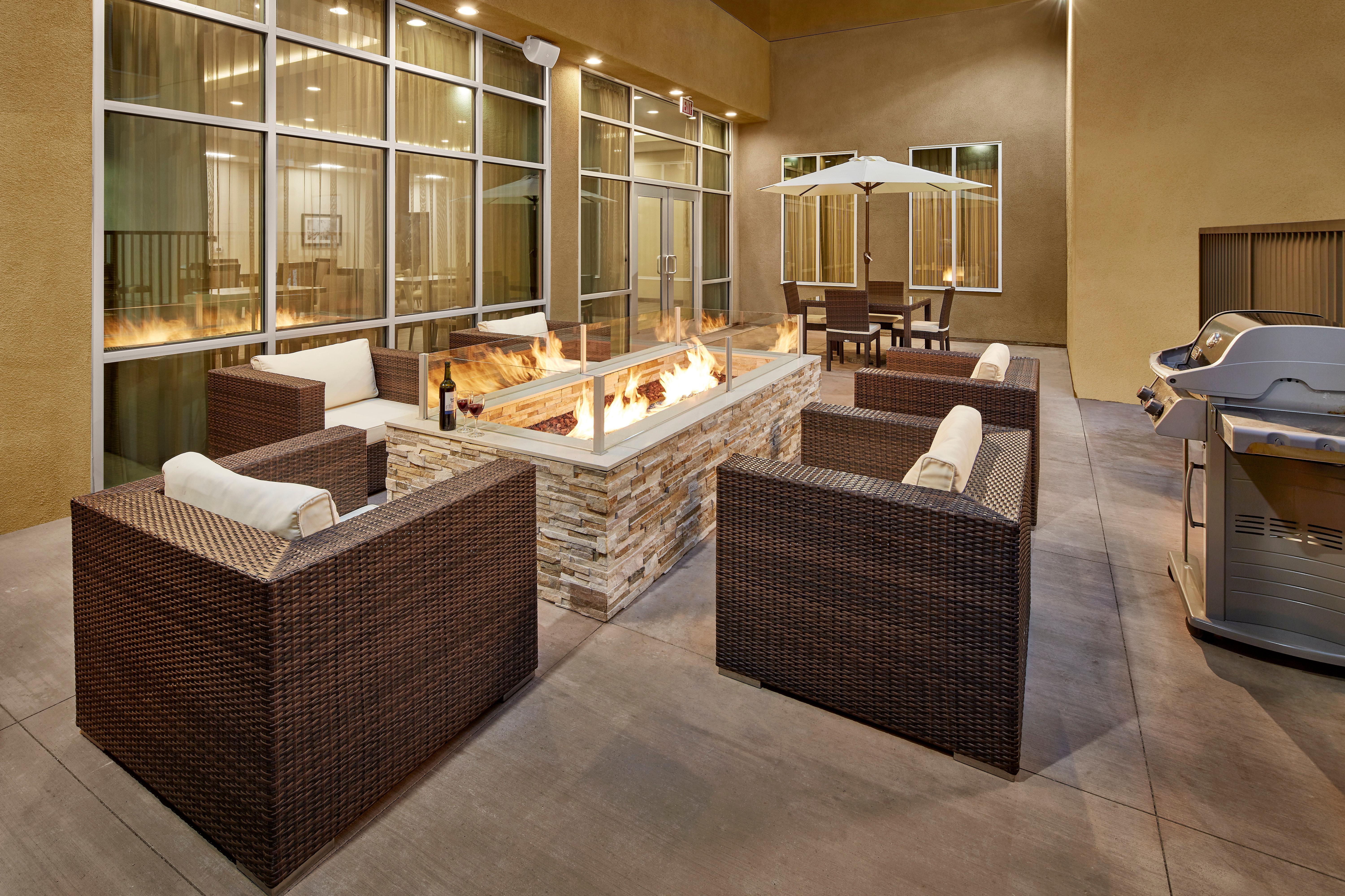 Staybridge Suites Anaheim At The Park By Ihg Bagian luar foto